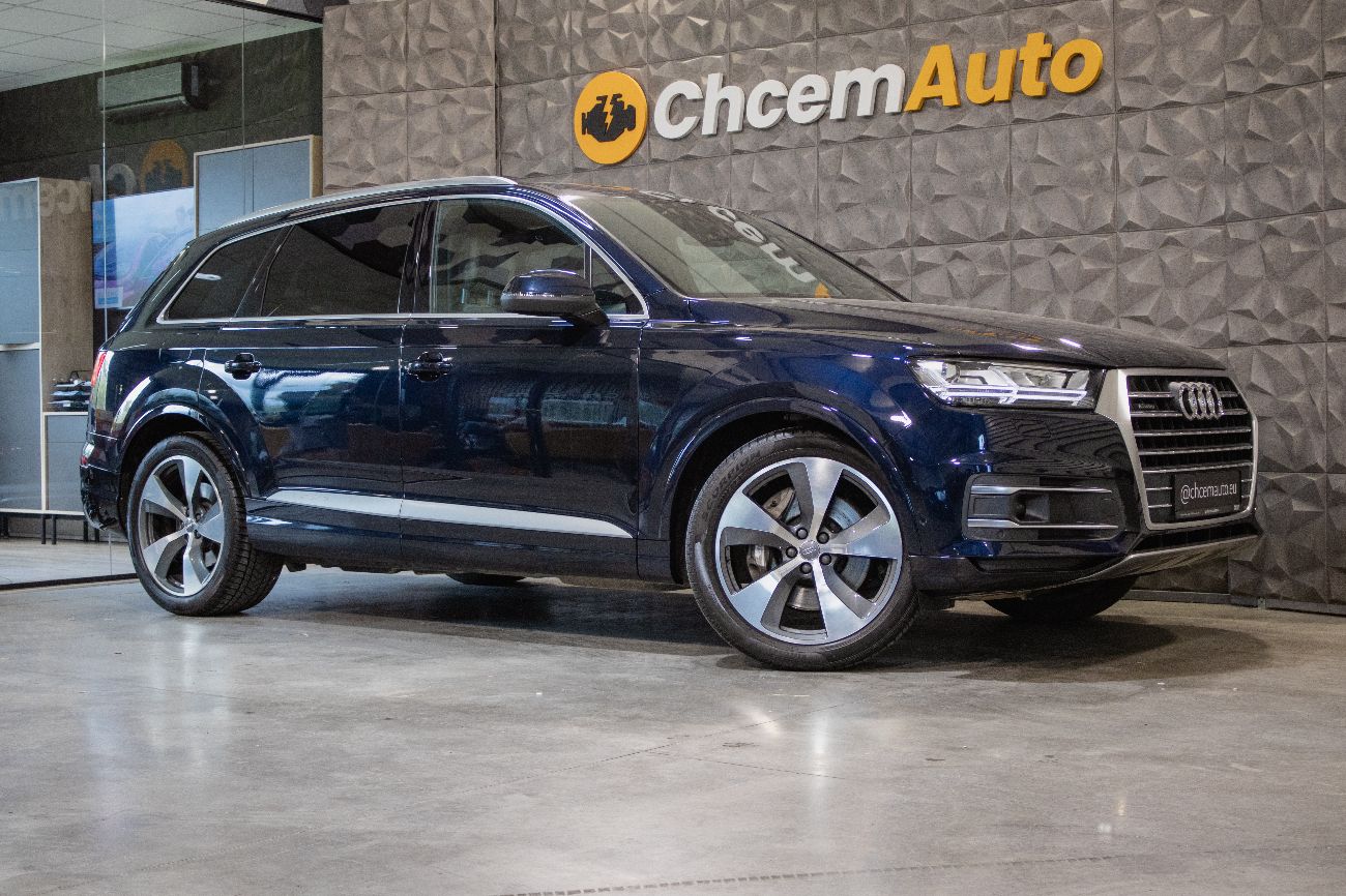 Detailed view of the car