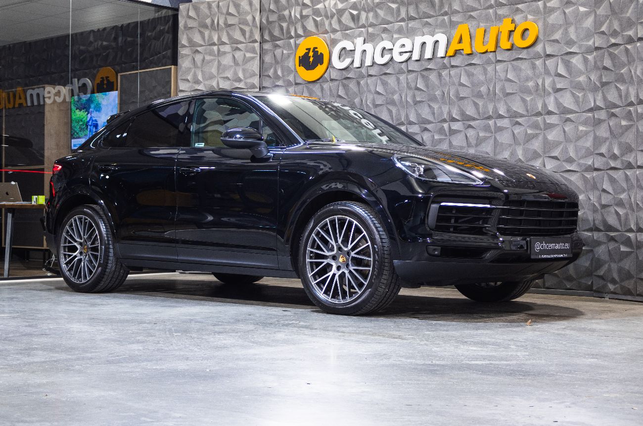 Detailed view of the car